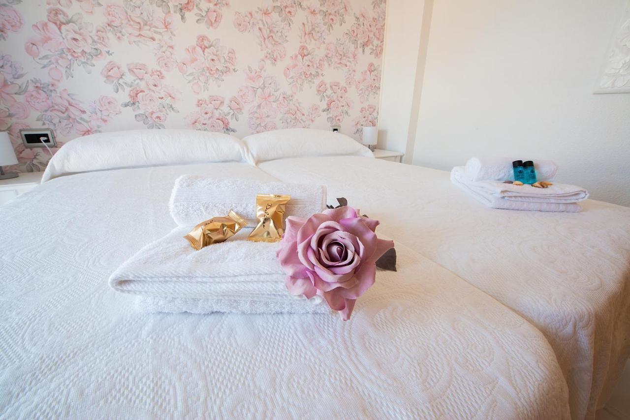 Las Damas Premium 23F Beach Front - Pool & Parking Benidorm Dış mekan fotoğraf